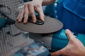 كيفية تغيير زاوية طاحونة عجلة?